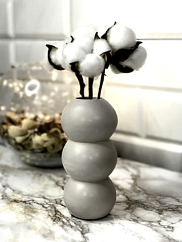 Hediyelik Vazo 14 cm Polyester Döküm Dekoratif Vazo Bej