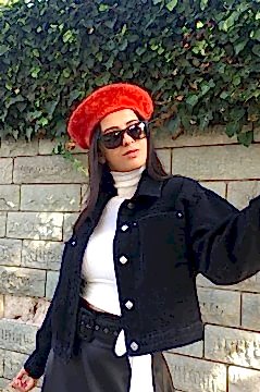 Kırmızı Ressam Bere